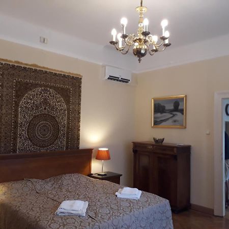 Swan Apartment Budapest Luaran gambar