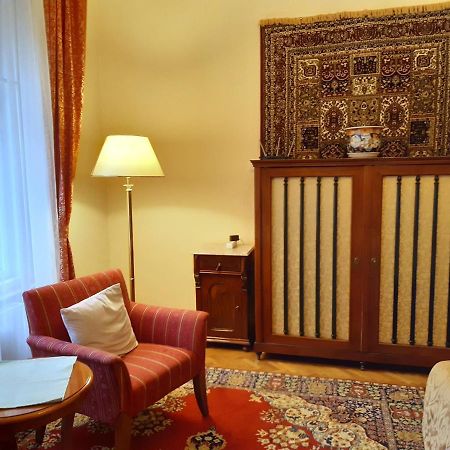 Swan Apartment Budapest Luaran gambar