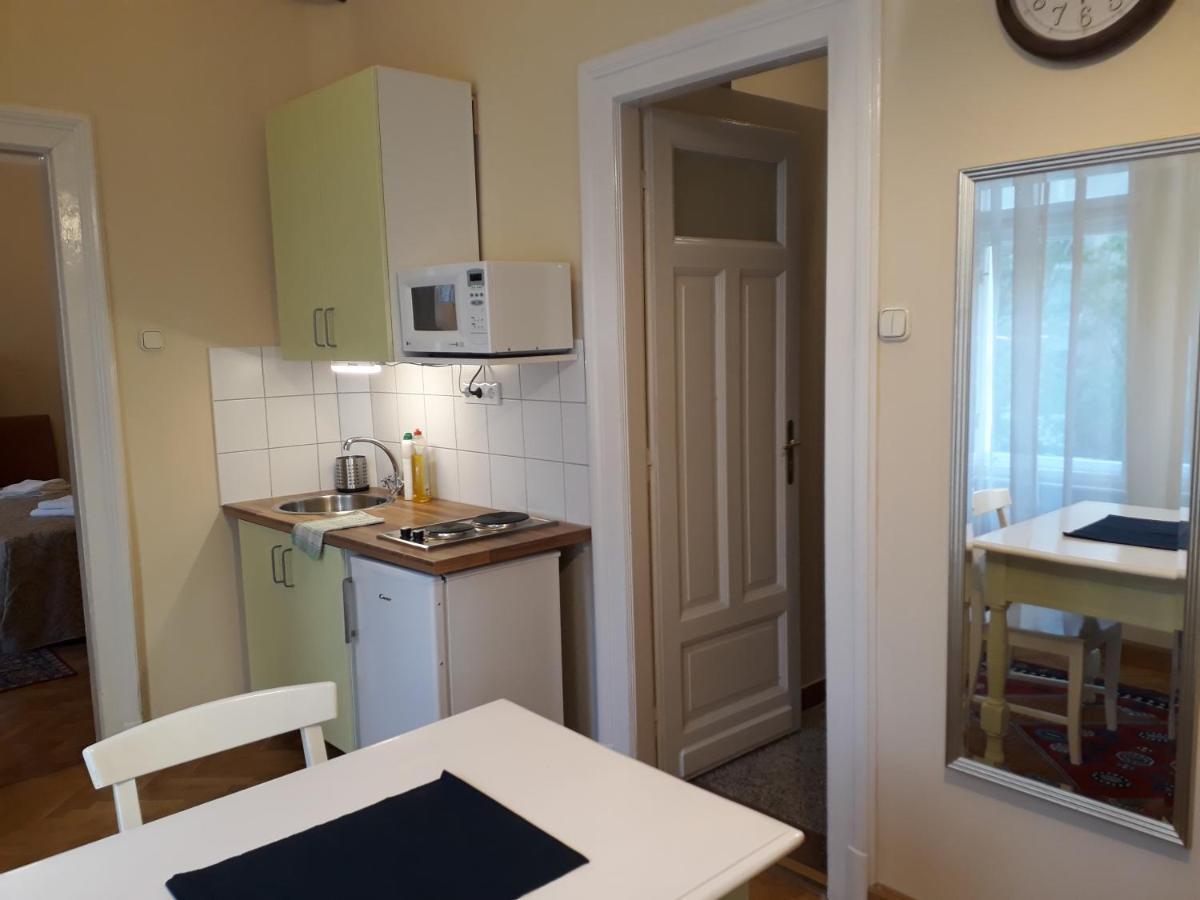 Swan Apartment Budapest Luaran gambar