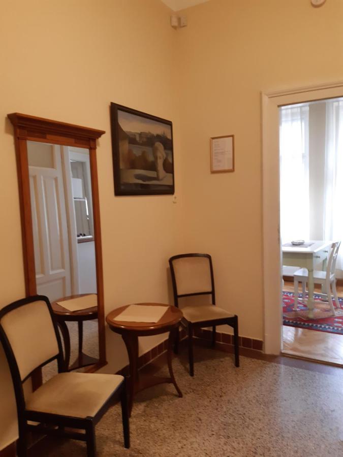 Swan Apartment Budapest Luaran gambar