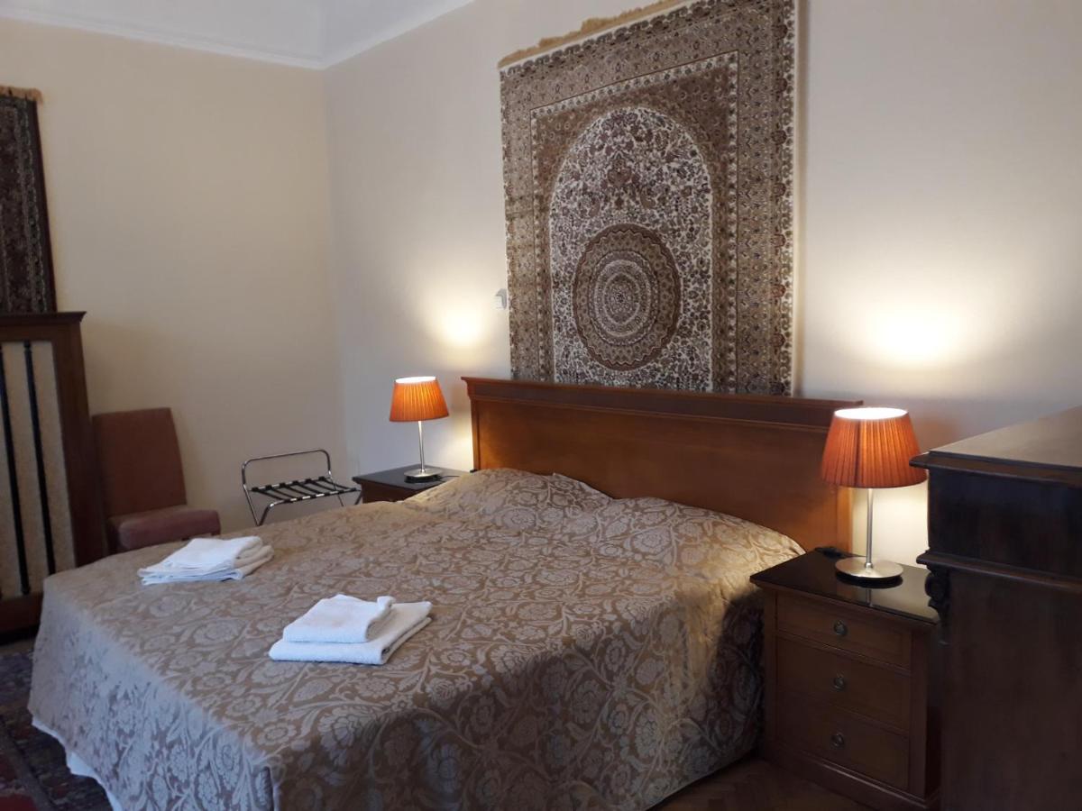 Swan Apartment Budapest Luaran gambar