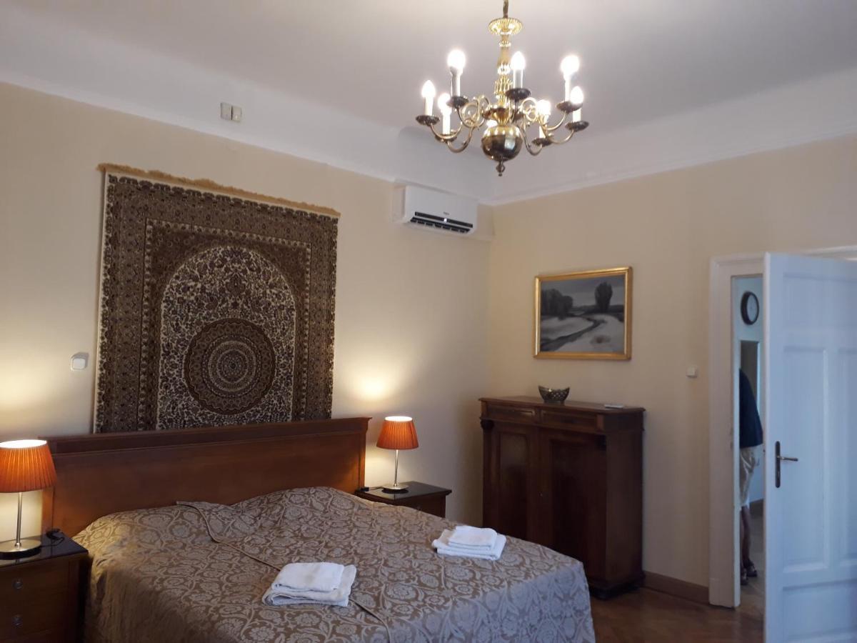 Swan Apartment Budapest Luaran gambar