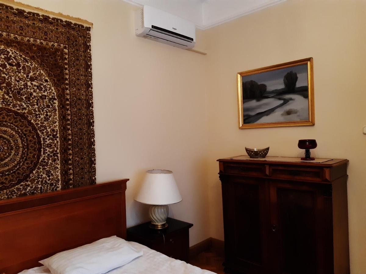 Swan Apartment Budapest Luaran gambar
