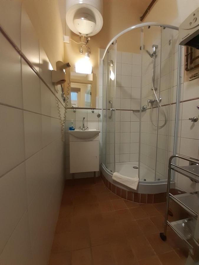 Swan Apartment Budapest Luaran gambar